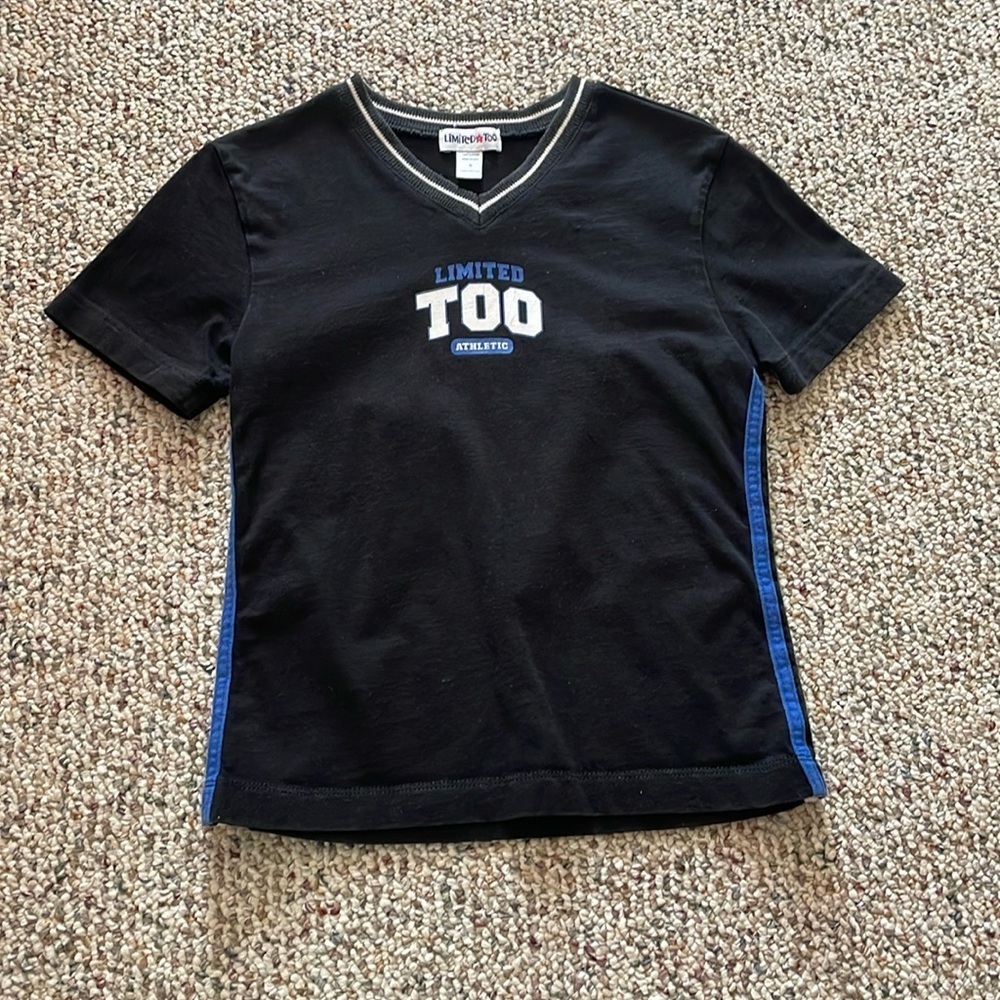 Ltd Too Black Short Sleeve Tee Y2K. Small